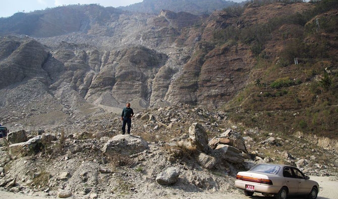Nature's brutality - Landslides, road blocks & the power of people